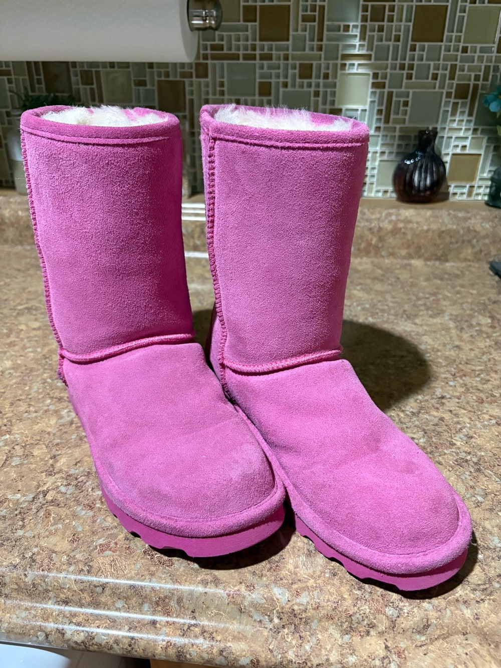 Bear paw
Women's Pink Suede Faux-Fur Lined Winter Boots